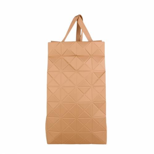 ISSEY MIYAKE 三宅一生 -BAOBAO  新款尼龍軌跡幾何方格後背包(沙米色)