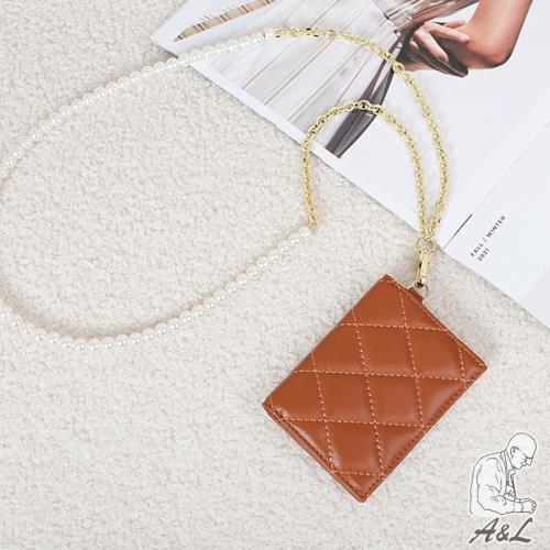 【A&L老工匠】真皮羊皮Josette輕奢珍珠鏈條菱格小香風通勤證件套卡片夾-焦糖棕