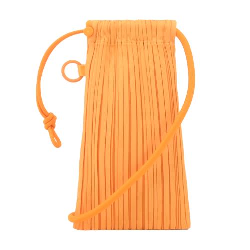 ISSEY MIYAKE 三宅一生 PP 褶皺迷你斜背包-黃