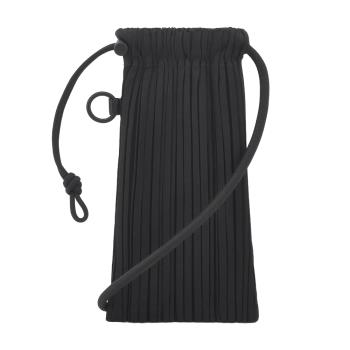 ISSEY MIYAKE 三宅一生 PP 褶皺迷你斜揹包-黑