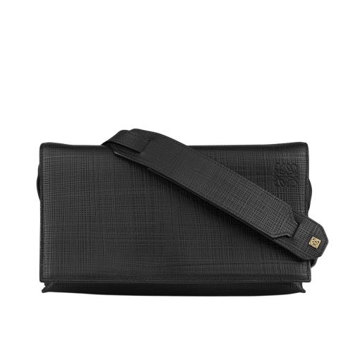 二手商品9.8成新_LOEWE 壓印標誌牛皮斜背包(黑色)