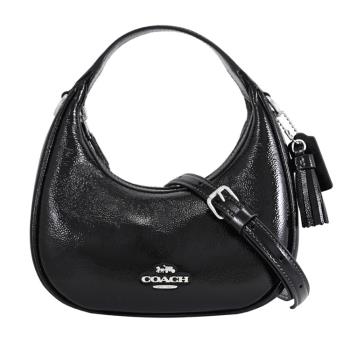 COACH CW036 Carmen 質感揉製亮面塗層皮革兩用彎月包.黑