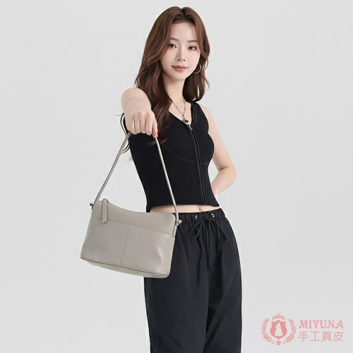 【MIYUNA米友娜】真皮油臘牛皮Matat休閒簡約方包斜背包-月光灰