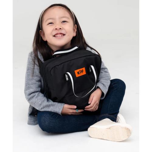 日本KiU  黑色 KEC018-900 超輕量防水兒童書包/背包, 減壓背帶