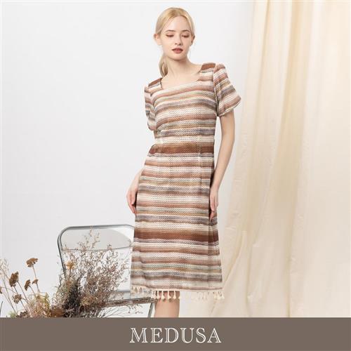 現貨【MEDUSA 曼度莎】棕橘針織橫紋流蘇洋裝（附送腰帶）（M-XL）｜針織洋裝 氣質穿搭 媽媽洋裝