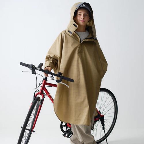 日本KiU 407-245 夜光格紋-卡其 機車、自行車鴨舌帽緣, 聽覺能見度支援, 風衣式雨衣