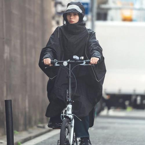 日本KiU 407-235 夜光格紋-黑 機車、自行車鴨舌帽緣, 聽覺能見度支援, 風衣式雨衣