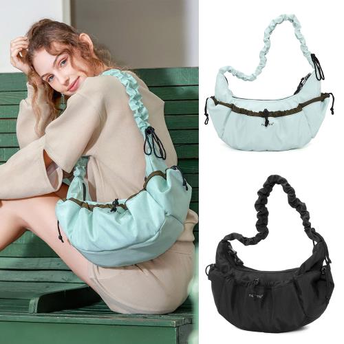  Jpqueen 流行抓皺女款輕便側肩斜背包雲朵包(2色可選)