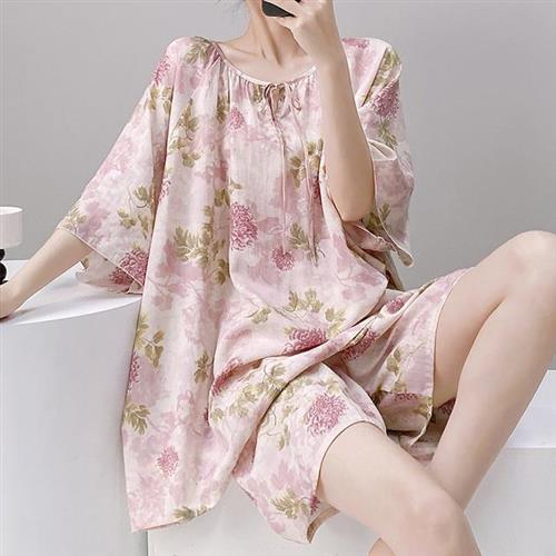 【韓國K.W.】韓國專櫃菊花粉涼感棉稠寛大休閒套裝睡衣(綁帶造型/大面印花/短褲)