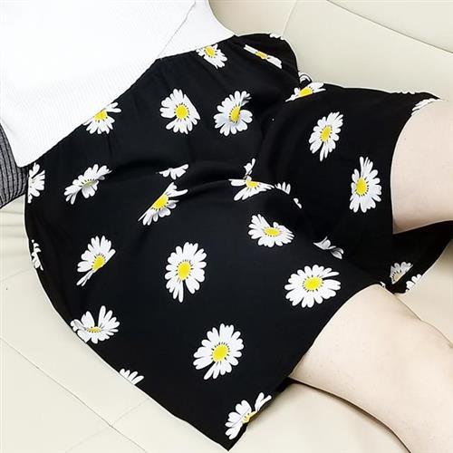 【韓國K.W.】韓國專櫃級小雛菊輕棉稠五分褲居家睡褲(女睡衣/家居服/短褲/運動)