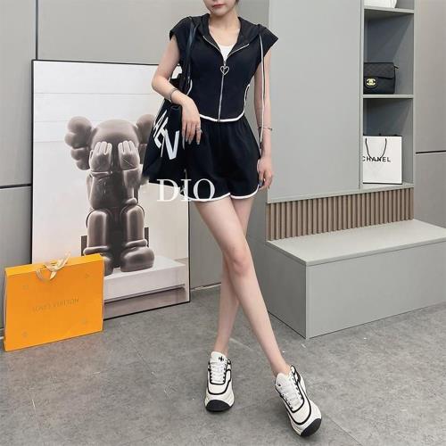 【10衣綾】連帽無袖收腰上衣高腰短褲兩件套(百搭/透氣/舒適/M-2XL/KDAY-860)