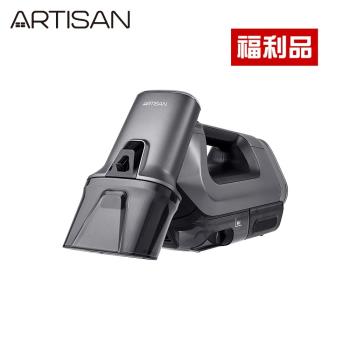  ARTISAN奧堤森 SC1000 手持無線蒸氣清潔機，專為織物清潔設計，採用內建式鋰電池，提供無線自由操作。灰色系外觀時尚，重量僅1.9kg，輕鬆應對沙發、地毯、窗簾等織物汙漬。高溫蒸氣深層殺菌除蟎，尺寸請見圖示說明。主機享1年保固（不含配件），BSMI認證R3D016，安全可靠。理想的家居清潔利器，讓生活更潔淨舒適！ 