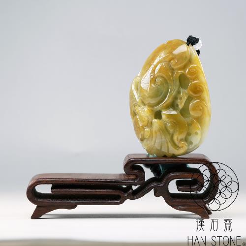 天然翡翠 福瓜 如意蝙蝠 彫刻ペンダント｜手編み仕立て｜37×16×17mm 漢石齋】天然翡翠A貨如意蝙蝠玉佩吊墜飄花種帶黃翡(41*50*17mm)|其他