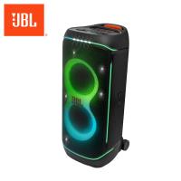 JBL PARTYBOX 720 是一款黑色系的攜帶型多媒體喇叭，具備 ALL IN ONE 功能，支援藍芽連線，防潑水設計，適合室內外使用。產品尺寸為 416 x 942 x 406 mm，重量 31 公斤，提供高品質音效與穩定效能，並附有 NCC 認證碼與 BSMI 許可字號。