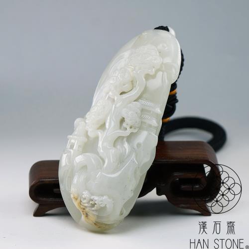 漢石齋】天然和田玉山水立體圓雕手把件白玉(38*91*24mm)|擺件/把玩